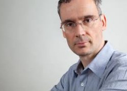 Kunst für den Frieden: Reiko Füting – deutscher Komponist, Genius in New York, lässt die Weltenfreude klingen …