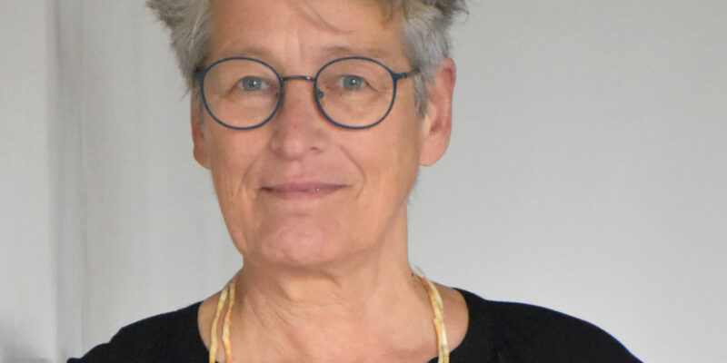 Klärung persönlicher Themen durch kreative Prozesse: Kunsttherapie und Familienaufstellungen mit Brele Scholz